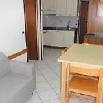 In 37068 * ביביונה
